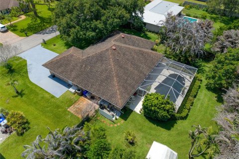 House in Vero Beach, Florida 3 bedrooms, 235.23 sq.m. № 2230205 - photo 14