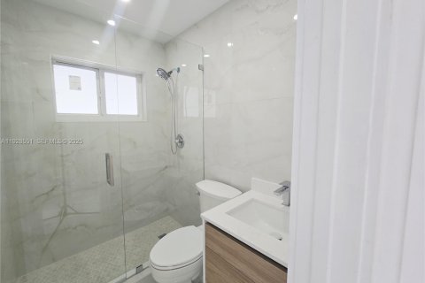 Villa ou maison à vendre à Miami, Floride: 5 chambres, 164.99 m2 № 1987059 - photo 25