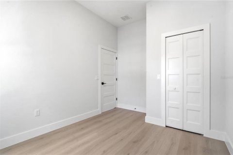 Duplex in Orlando, Florida 3 bedrooms, 146.41 sq.m. № 2197143 - photo 26