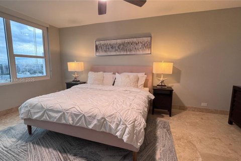 Condominio en alquiler en Hollywood, Florida, 2 dormitorios, 126.35 m2 № 1926020 - foto 23
