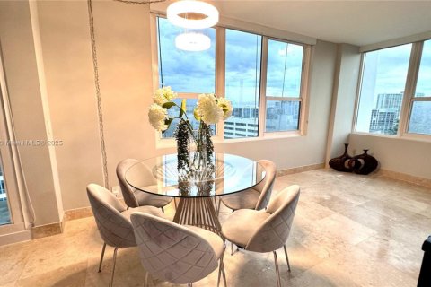 Condominio en alquiler en Hollywood, Florida, 2 dormitorios, 126.35 m2 № 1926020 - foto 10