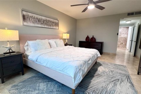 Condominio en alquiler en Hollywood, Florida, 2 dormitorios, 126.35 m2 № 1926020 - foto 27