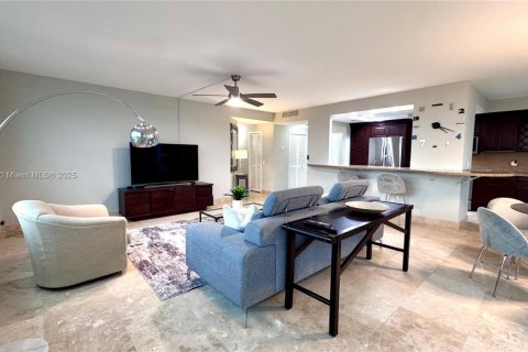 Condominio en alquiler en Hollywood, Florida, 2 dormitorios, 126.35 m2 № 1926020 - foto 12