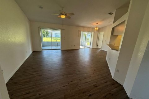 Villa ou maison à louer à North Port, Floride: 3 chambres, 140.75 m2 № 1915195 - photo 3