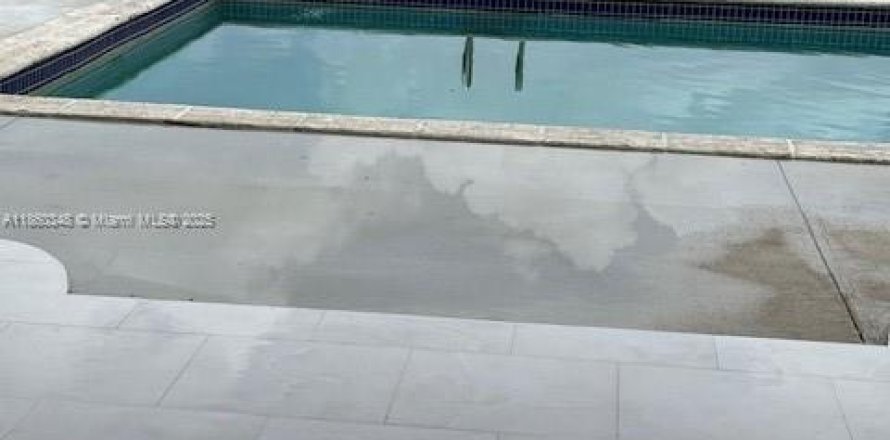 Villa ou maison à Miami Beach, Floride 4 chambres, 316.89 m2 № 1887695
