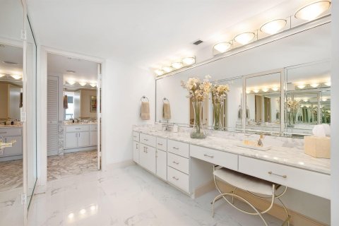 Copropriété à vendre à Boca Raton, Floride: 2 chambres, 199.74 m2 № 2247693 - photo 12