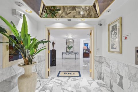 Copropriété à vendre à Boca Raton, Floride: 2 chambres, 199.74 m2 № 2247693 - photo 4