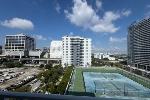 Copropriété à vendre à Miami, Floride: 1 chambre, 55.09 m2 № 1928474 - photo 2