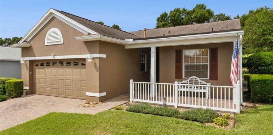 Casa en Clermont, Florida 2 dormitorios, 132.11 m2 № 2383907