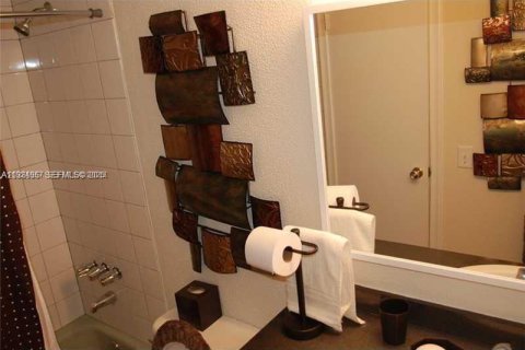 Condominio en venta en Dania Beach, Florida, 2 dormitorios, 88.26 m2 № 1983122 - foto 9