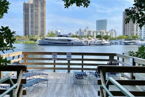 Condo à Aventura, Floride, 1 chambre  № 2079827
