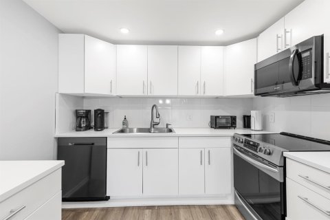 Condominio en venta en Deerfield Beach, Florida, 2 dormitorios, 102.19 m2 № 2146940 - foto 4