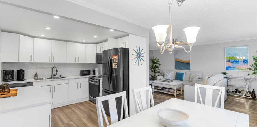 Condominio en Deerfield Beach, Florida, 2 dormitorios  № 2146940