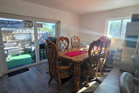 Condo in Cutler Bay, Florida, 3 bedrooms  № 1999853 - photo 9