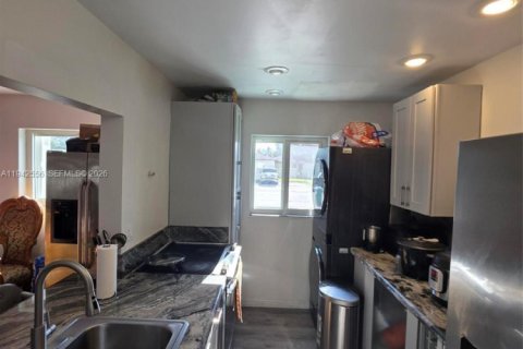 Condo in Cutler Bay, Florida, 3 bedrooms  № 1999853 - photo 4