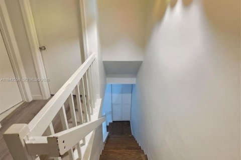 Condo in Cutler Bay, Florida, 3 bedrooms  № 1999853 - photo 17