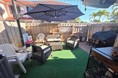 Condo in Cutler Bay, Florida, 3 bedrooms  № 1999853 - photo 21