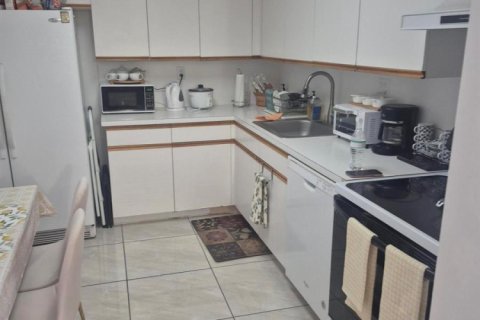 Copropriété à vendre à Aventura, Floride: 2 chambres, 106.84 m2 № 2407595 - photo 10