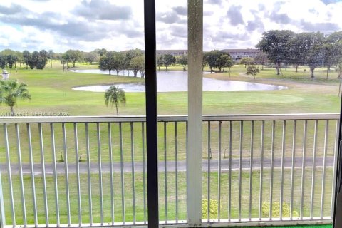 Condominio en venta en Pembroke Pines, Florida, 1 dormitorio, 75.34 m2 № 2010596 - foto 9