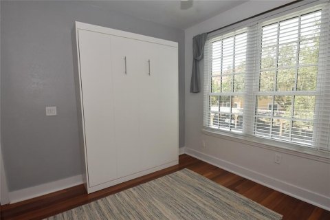 Condo in Sarasota, Florida, 1 bedroom  № 2379182 - photo 16