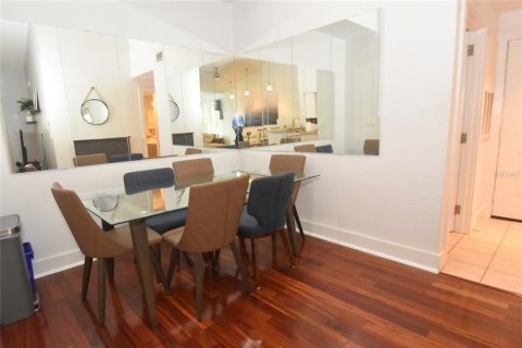 Condo in Sarasota, Florida, 1 bedroom  № 2379182 - photo 7