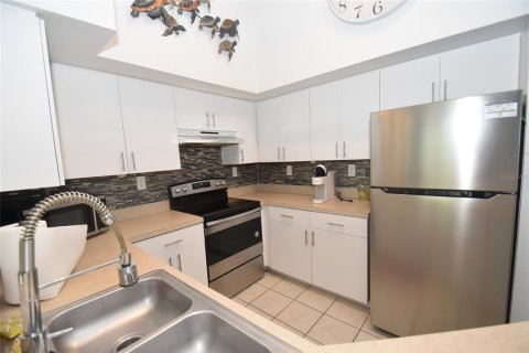 Condo in Sarasota, Florida, 1 bedroom  № 2379182 - photo 6