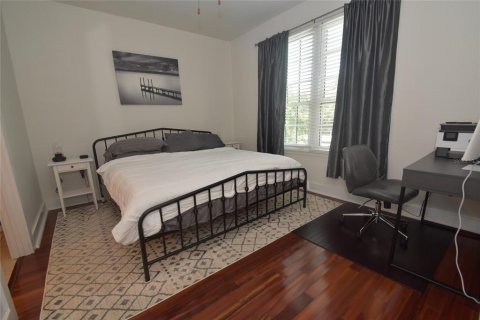 Condo in Sarasota, Florida, 1 bedroom  № 2379182 - photo 17