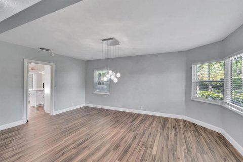 House in Delray Beach, Florida 4 bedrooms, 267.74 sq.m. № 2187198 - photo 13