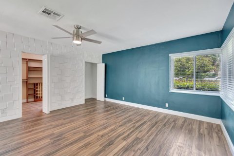 House in Delray Beach, Florida 4 bedrooms, 267.74 sq.m. № 2187198 - photo 24