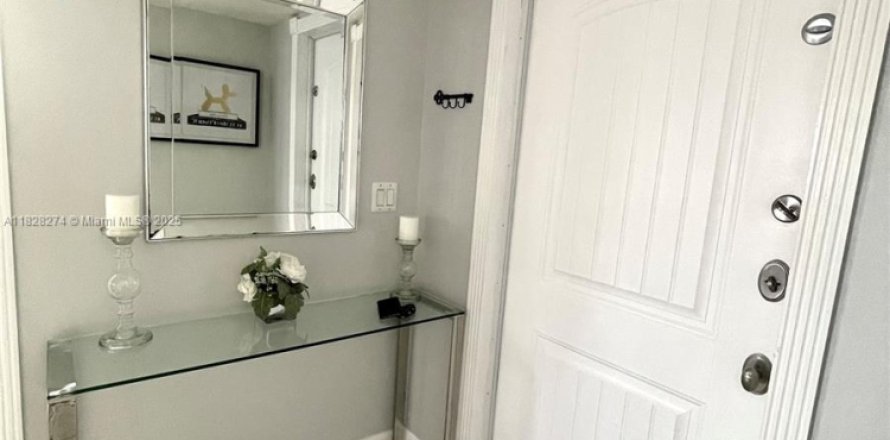 Condo à Hallandale Beach, Floride, 1 chambre № 1801042