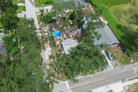 House in Tampa, Florida 1 bedroom, 47.57 sq.m. № 2395961 - photo 9