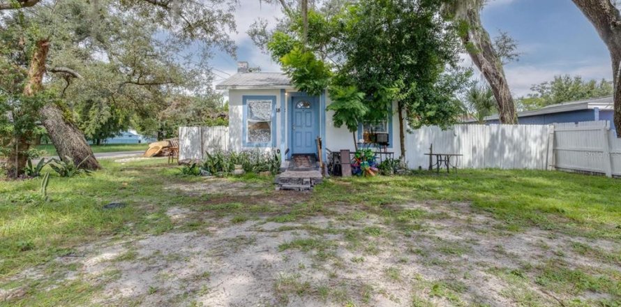 House in Tampa, Florida 1 bedroom, 47.57 sq.m. № 2395961