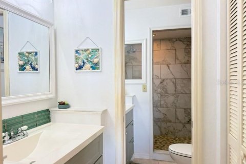 Condo in New Smyrna Beach, Florida, 2 bedrooms  № 1659629 - photo 22