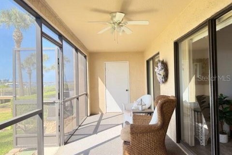 Condo in New Smyrna Beach, Florida, 2 bedrooms  № 1659629 - photo 12