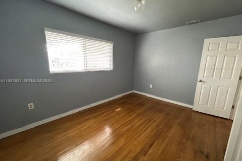 Купить виллу или дом в Уэст -Майами, Флорида 2 спальни, 134.62м2, № 2047136 - фото 6