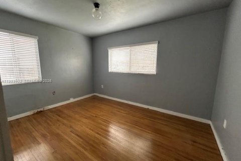 Купить виллу или дом в Уэст -Майами, Флорида 2 спальни, 134.62м2, № 2047136 - фото 5