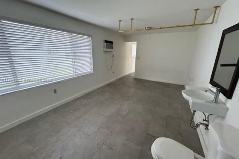 Купить виллу или дом в Уэст -Майами, Флорида 2 спальни, 134.62м2, № 2047136 - фото 18