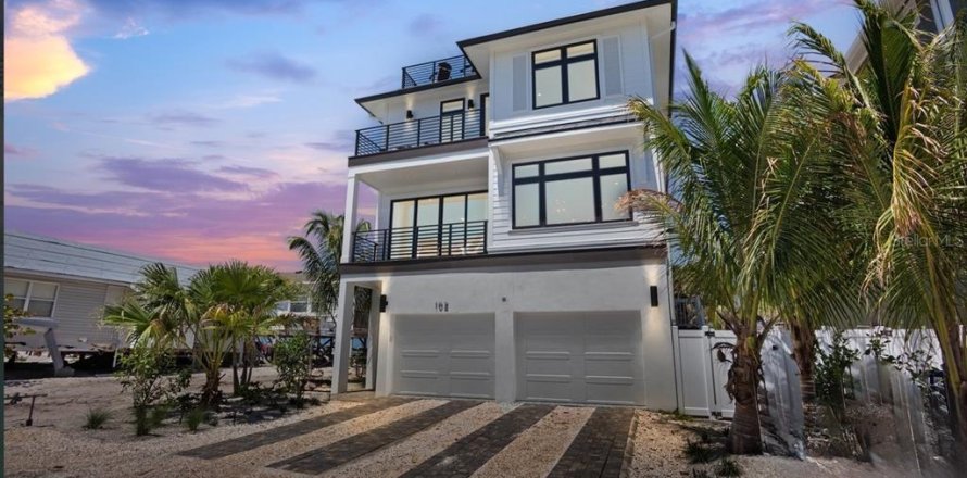 Villa ou maison à Bradenton Beach, Floride 7 chambres, 304.63 m2 № 1906256