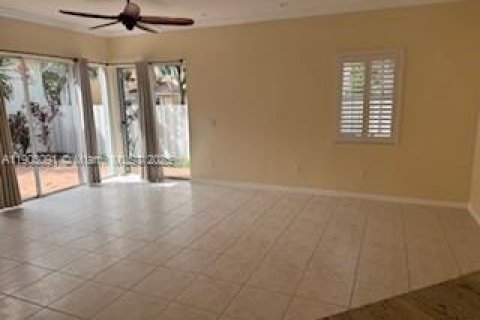 Casa en alquiler en Hollywood, Florida, 3 dormitorios, 131.92 m2 № 1954353 - foto 13