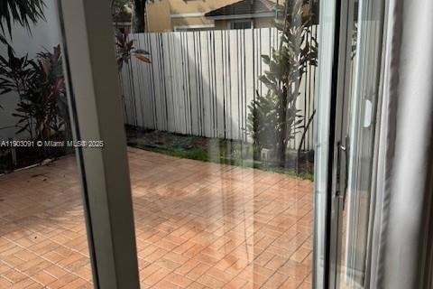 Casa en alquiler en Hollywood, Florida, 3 dormitorios, 131.92 m2 № 1954353 - foto 15