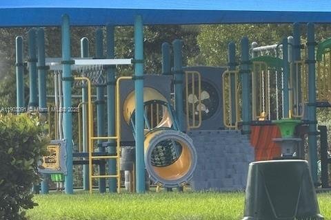 Villa ou maison à louer à Hollywood, Floride: 3 chambres, 131.92 m2 № 1954353 - photo 30