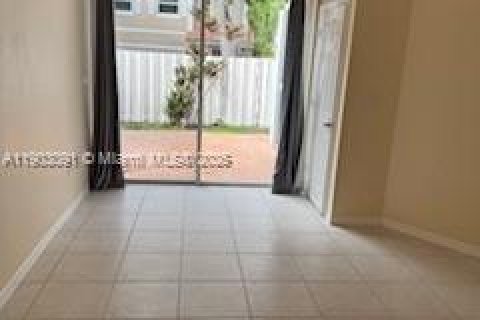 Casa en alquiler en Hollywood, Florida, 3 dormitorios, 131.92 m2 № 1954353 - foto 19