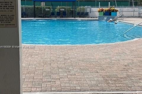 Villa ou maison à louer à Hollywood, Floride: 3 chambres, 131.92 m2 № 1954353 - photo 26