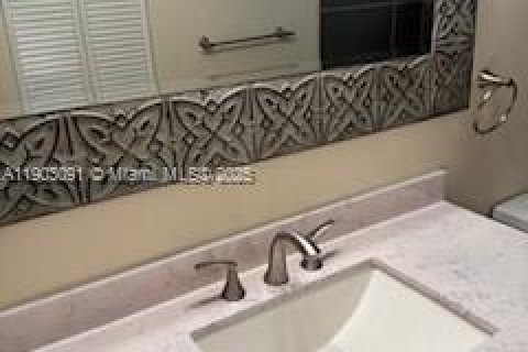 Casa en alquiler en Hollywood, Florida, 3 dormitorios, 131.92 m2 № 1954353 - foto 18