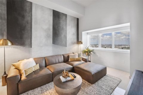 Condo in Miami, Florida, 4 bedrooms  № 1776445 - photo 25