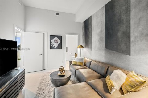 Condo in Miami, Florida, 4 bedrooms  № 1776445 - photo 23