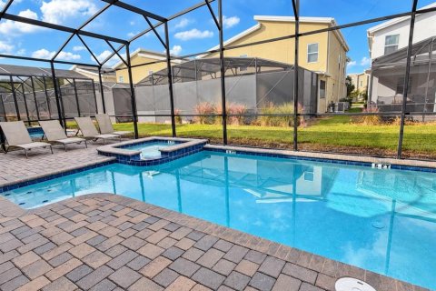 Villa ou maison à vendre à Kissimmee, Floride: 7 chambres, 361.2 m2 № 2434948 - photo 3