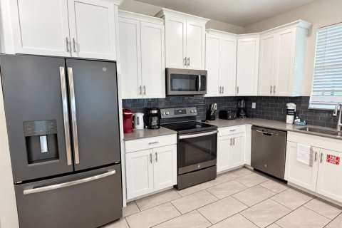 Villa ou maison à vendre à Kissimmee, Floride: 7 chambres, 361.2 m2 № 2434948 - photo 9