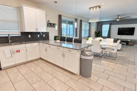 Villa ou maison à vendre à Kissimmee, Floride: 7 chambres, 361.2 m2 № 2434948 - photo 8
