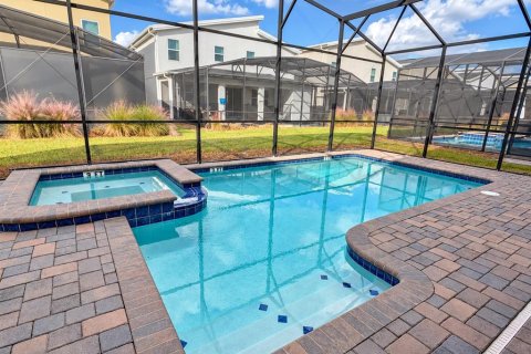 Villa ou maison à vendre à Kissimmee, Floride: 7 chambres, 361.2 m2 № 2434948 - photo 2